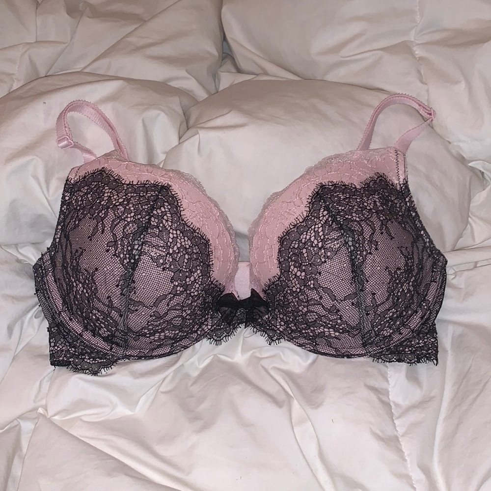 Victoria Secret pink & black lace demi angles push up 36D